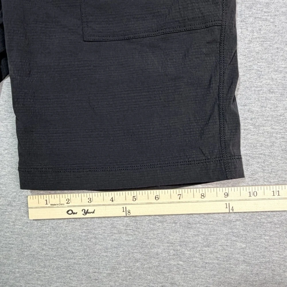 Athleta Size 4 Trekkie Bermuda 2.0‎ Shorts 9